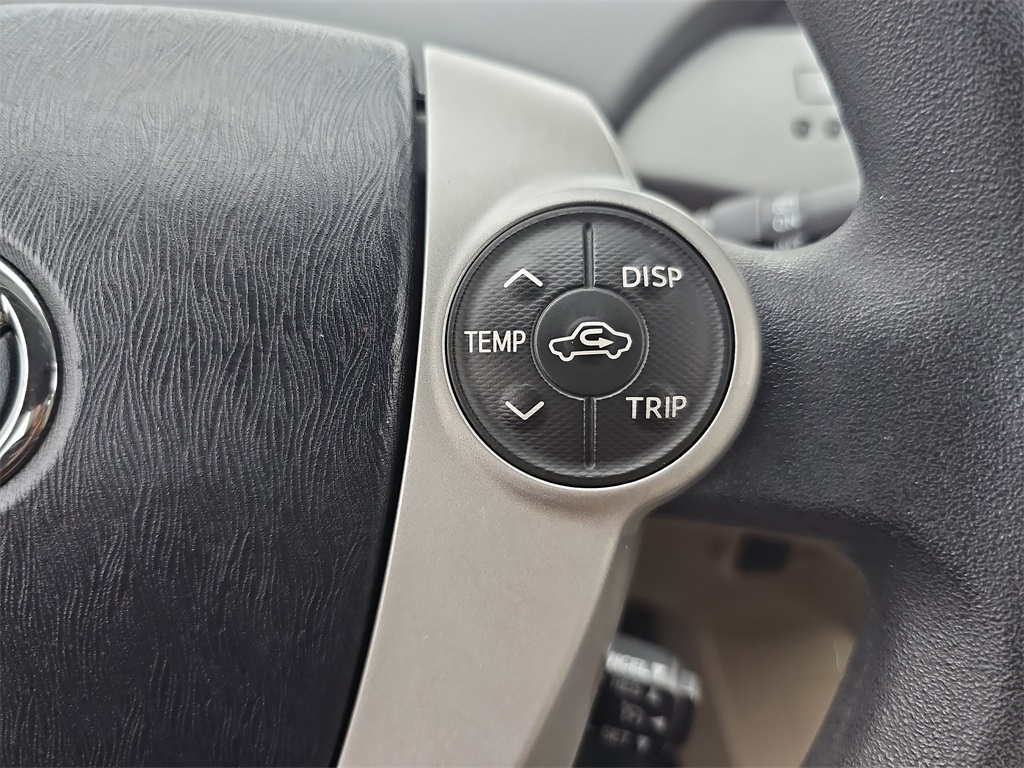 Vehicle image 23 of 45