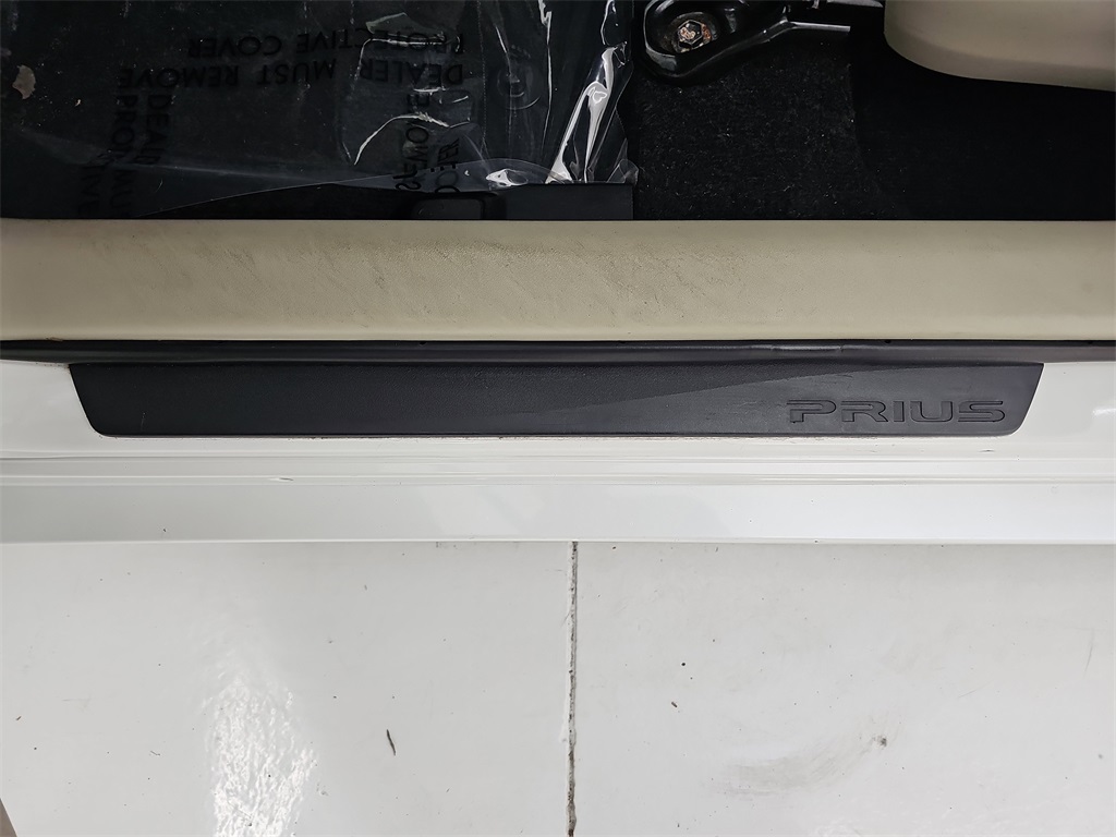 Vehicle image 36 of 45