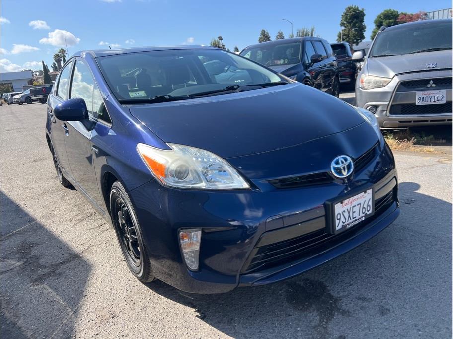 2014 Toyota Prius Three Image 1 of 17