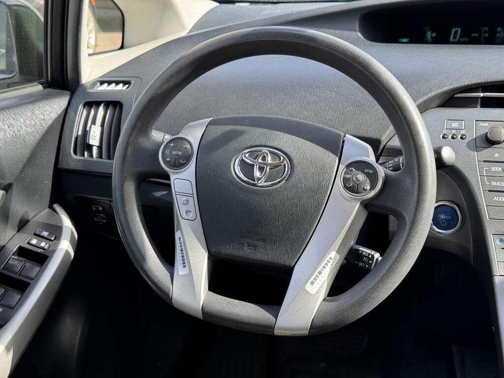 Vehicle image 19 of 32
