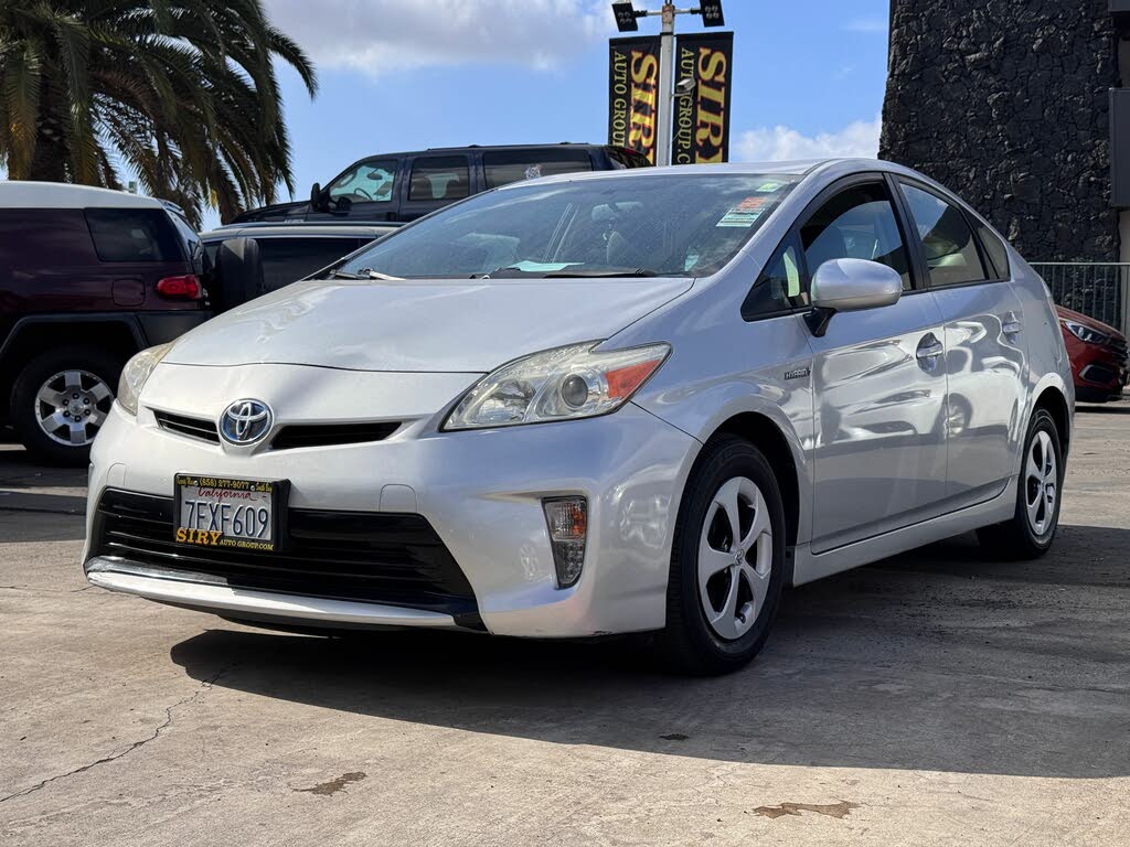 Vehicle image 1 of 32