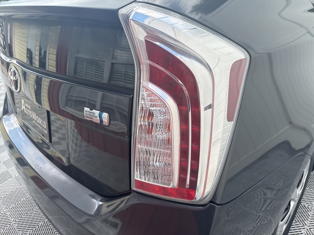 Vehicle image 27 of 59