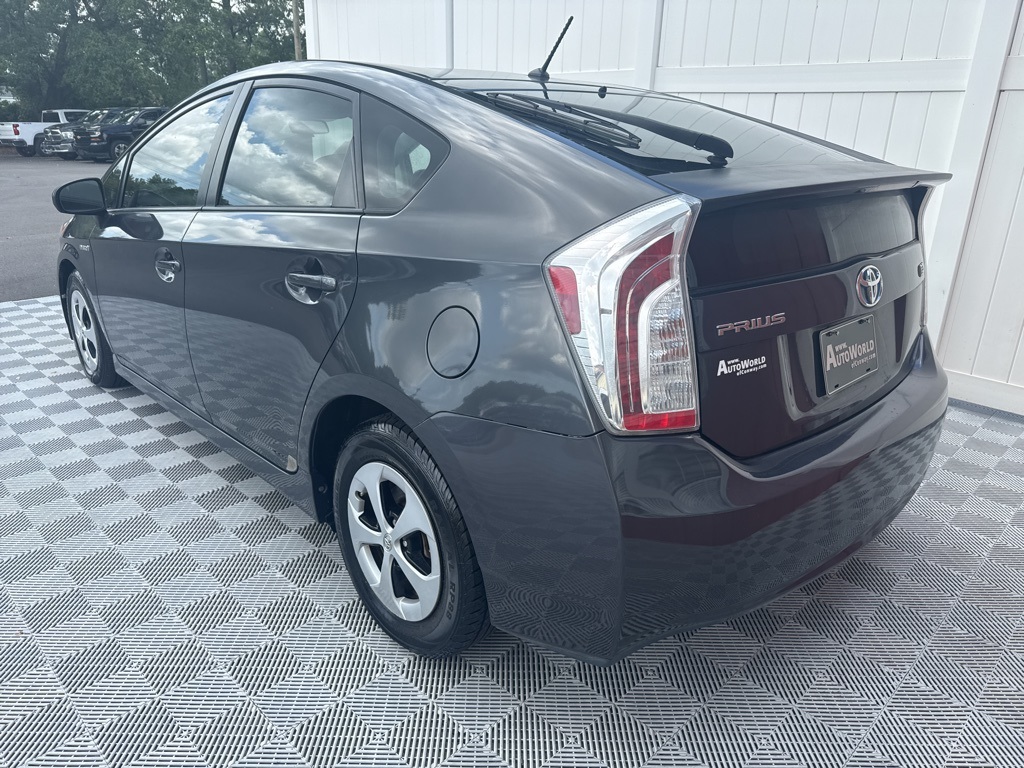 Vehicle image 12 of 59