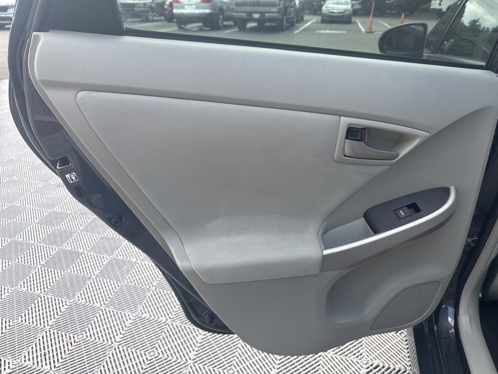 Vehicle image 19 of 59