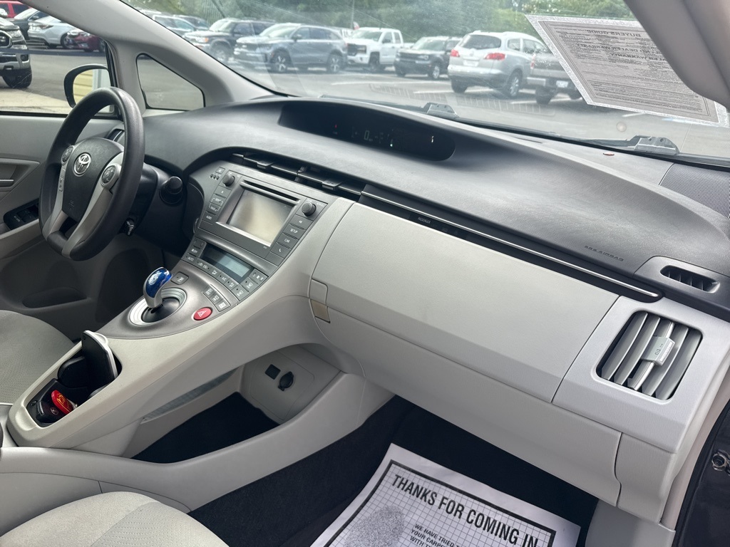 Vehicle image 32 of 59