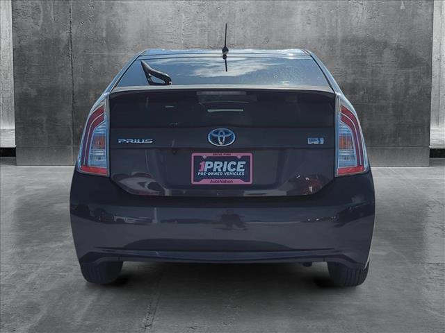 Vehicle image 6 of 33