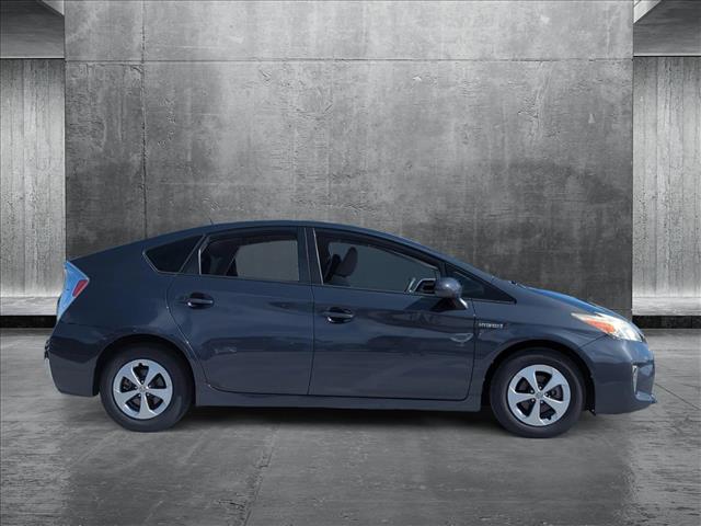 Vehicle image 4 of 33
