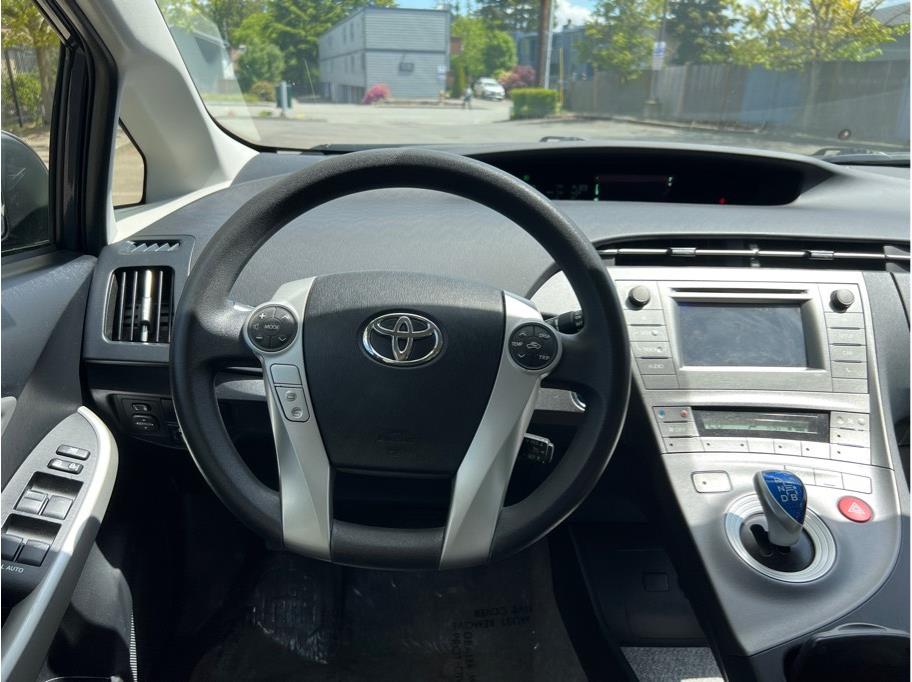 Vehicle image 11 of 25