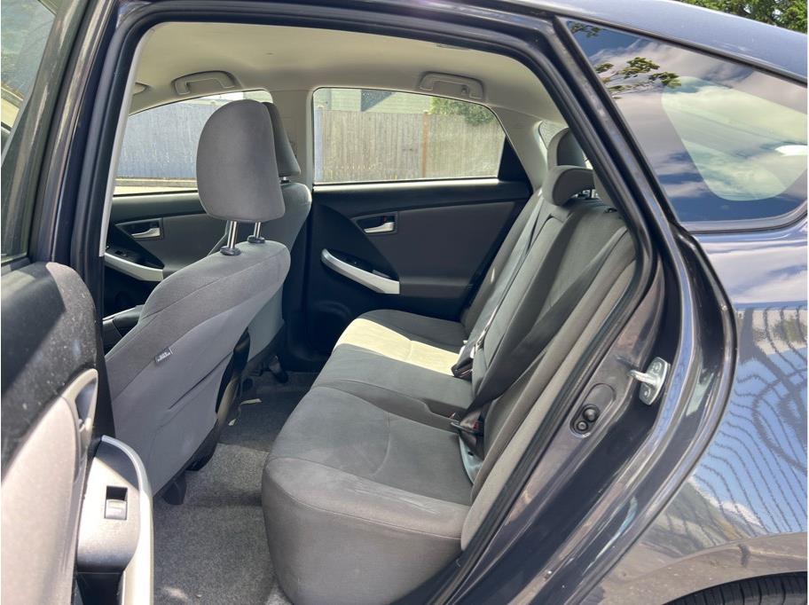 Vehicle image 18 of 25