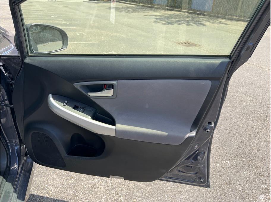 Vehicle image 24 of 25