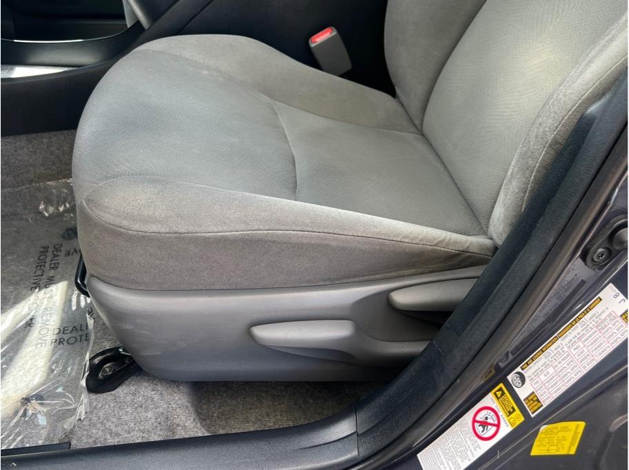 Vehicle image 8 of 25