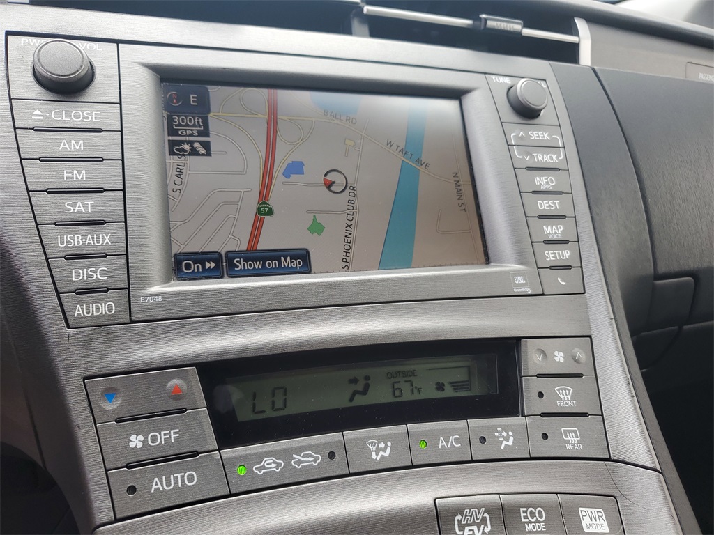 Vehicle image 26 of 28