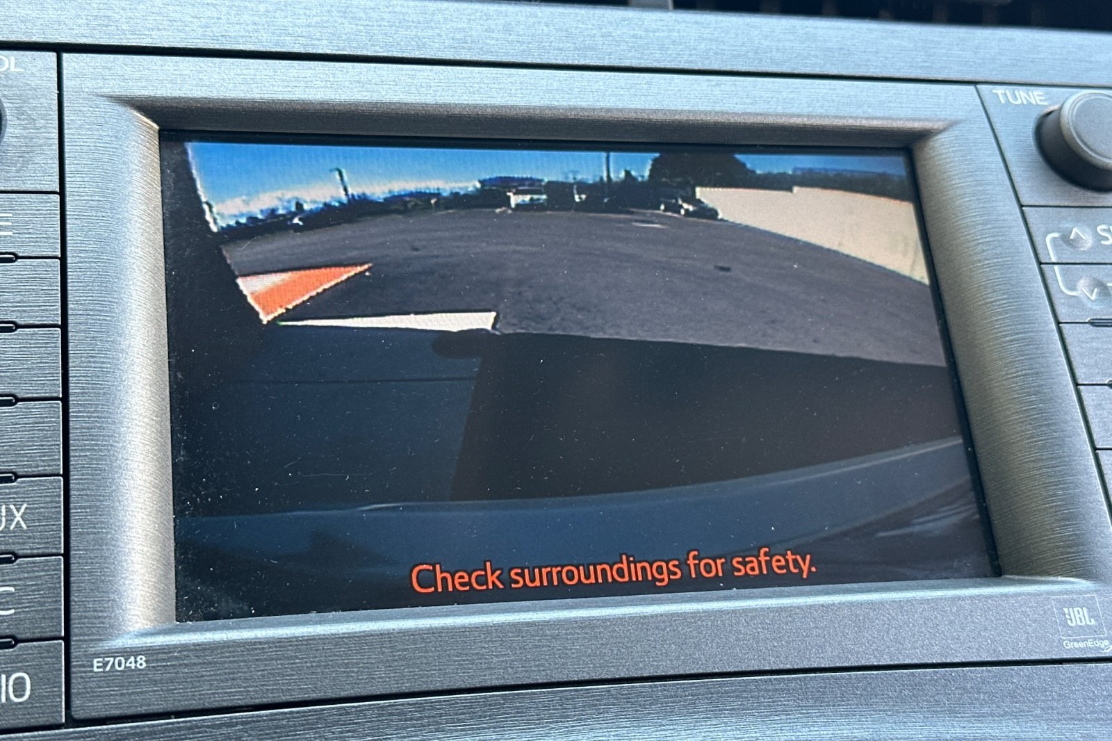 Vehicle image 22 of 32