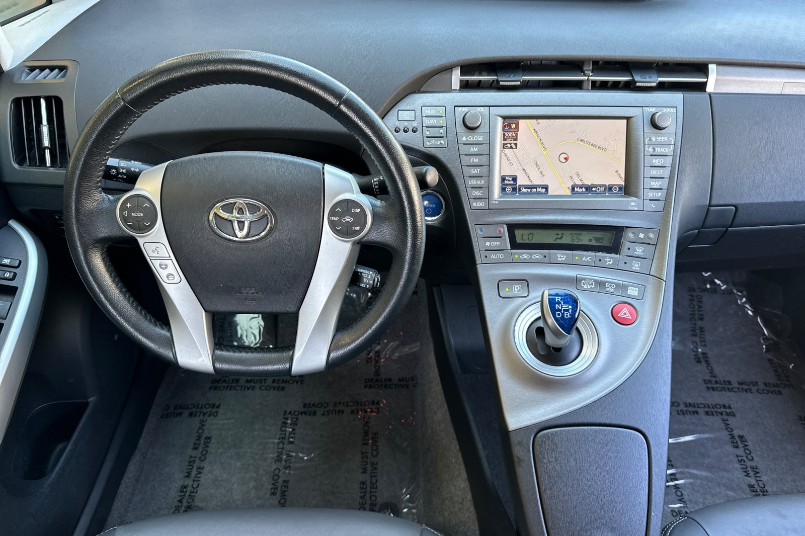 Vehicle image 15 of 32