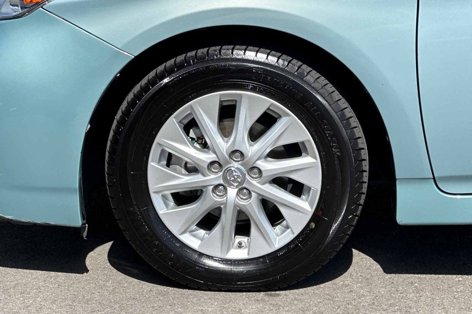 Vehicle image 29 of 32