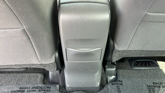 Vehicle image 25 of 30