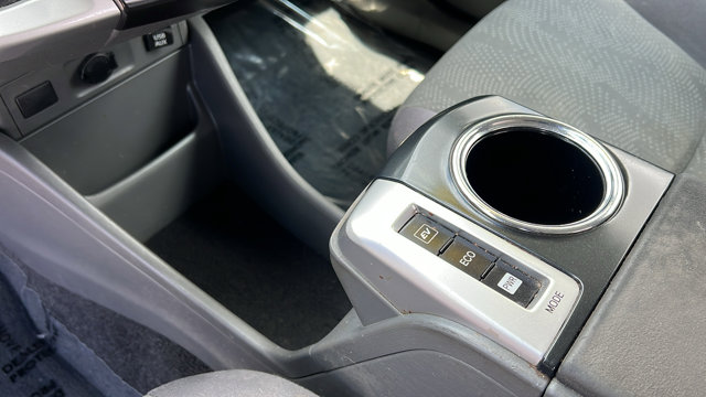 Vehicle image 13 of 30