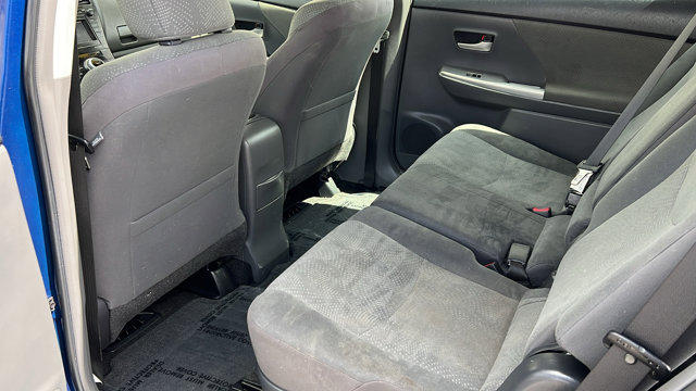 Vehicle image 24 of 30