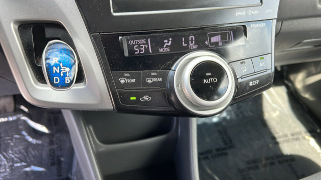 Vehicle image 14 of 30