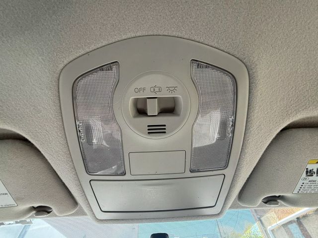Vehicle image 24 of 34