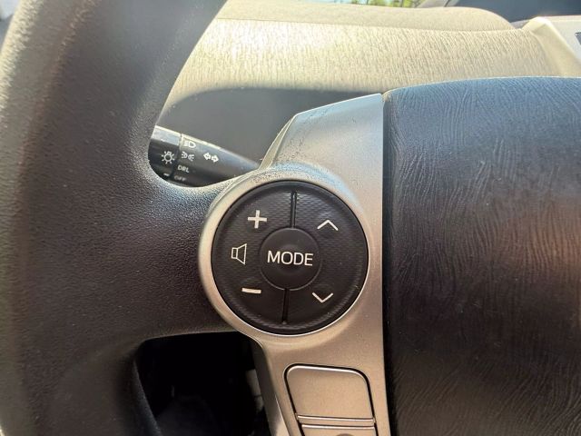 Vehicle image 11 of 34