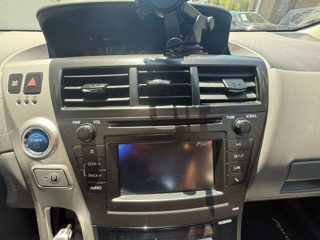 Vehicle image 20 of 34