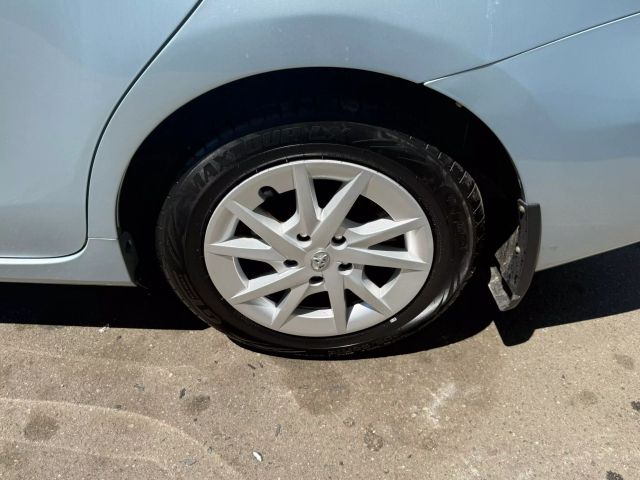 Vehicle image 9 of 34