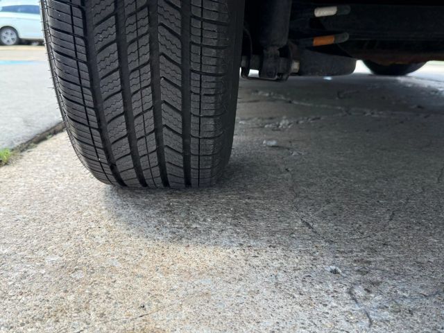 Vehicle image 49 of 52