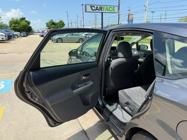 Vehicle image 20 of 52