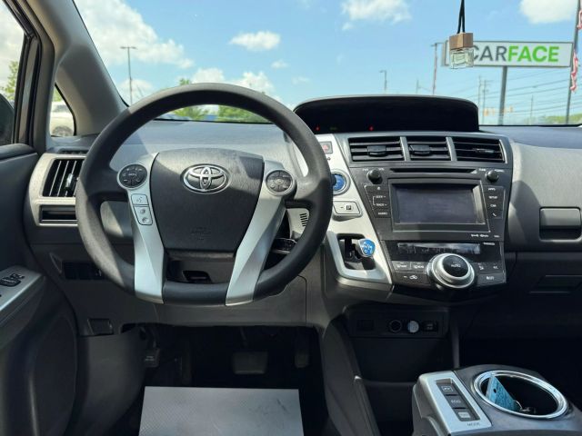 Vehicle image 25 of 52