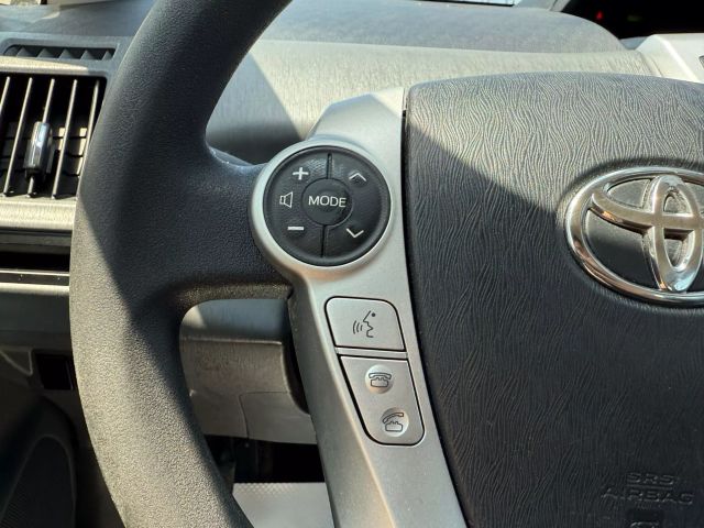 Vehicle image 29 of 52