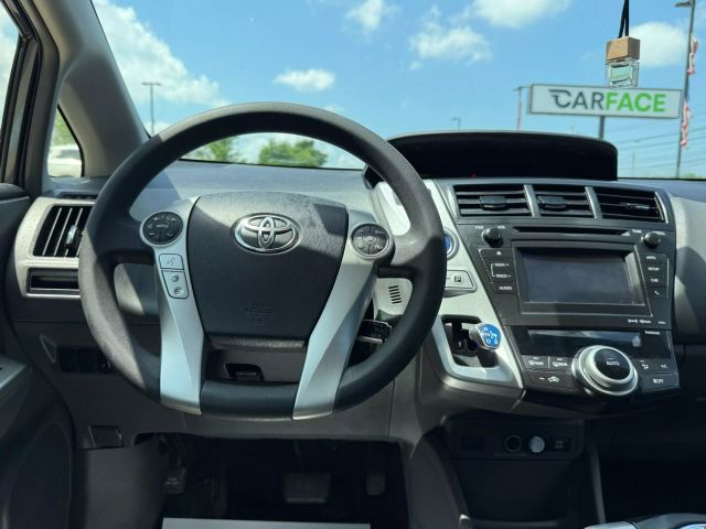Vehicle image 27 of 52