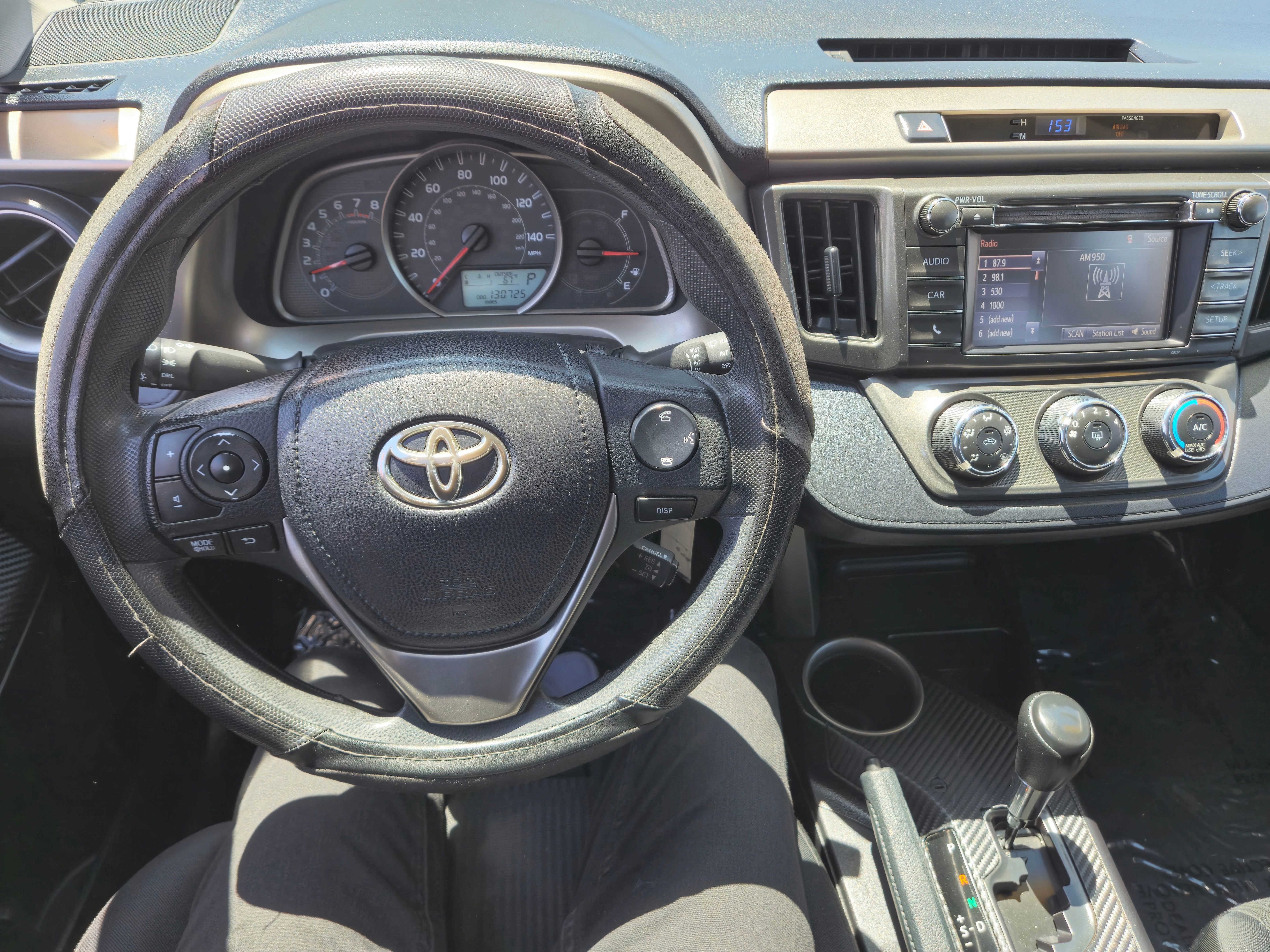 Vehicle image 11 of 22