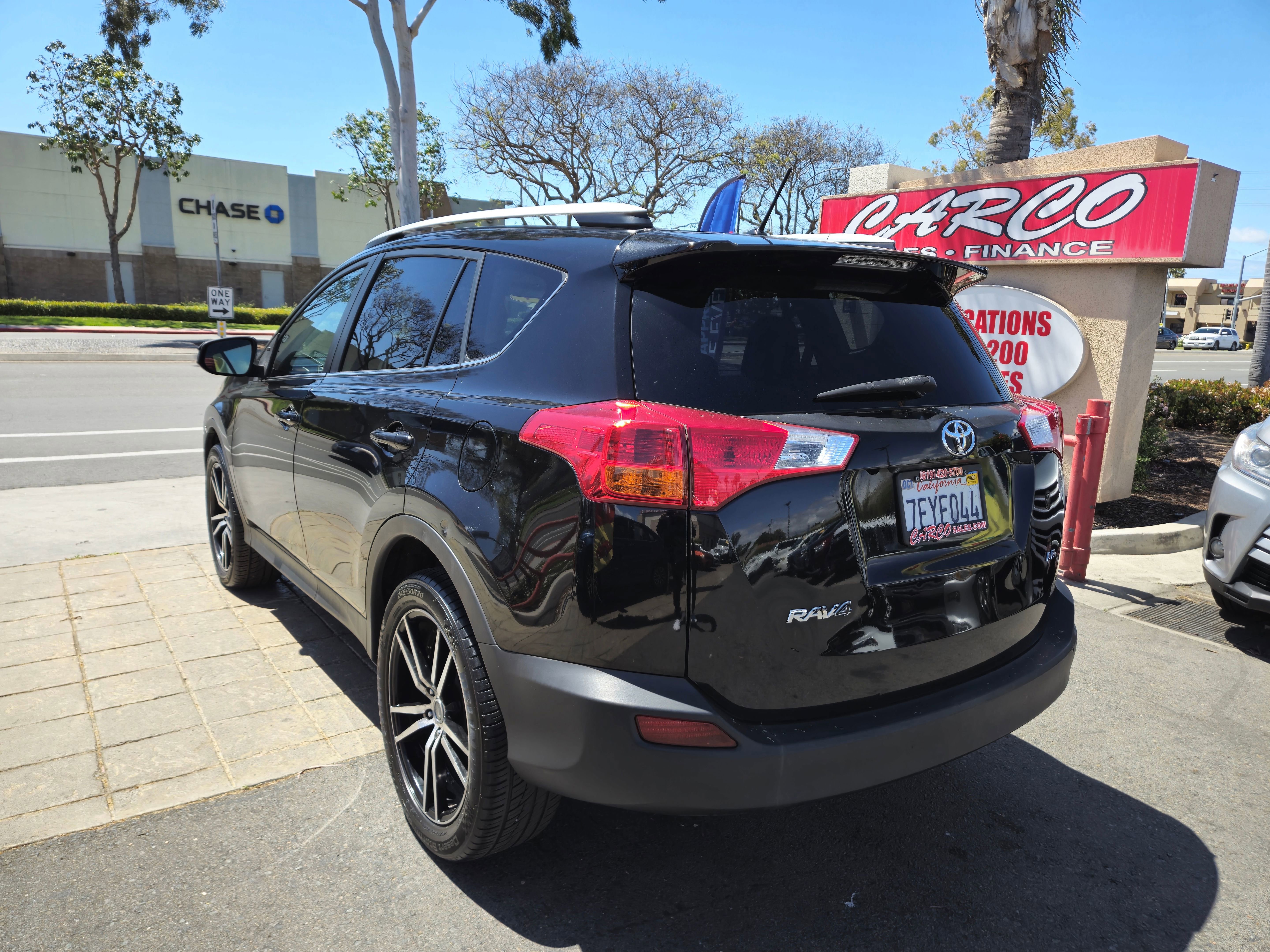 Vehicle image 5 of 22