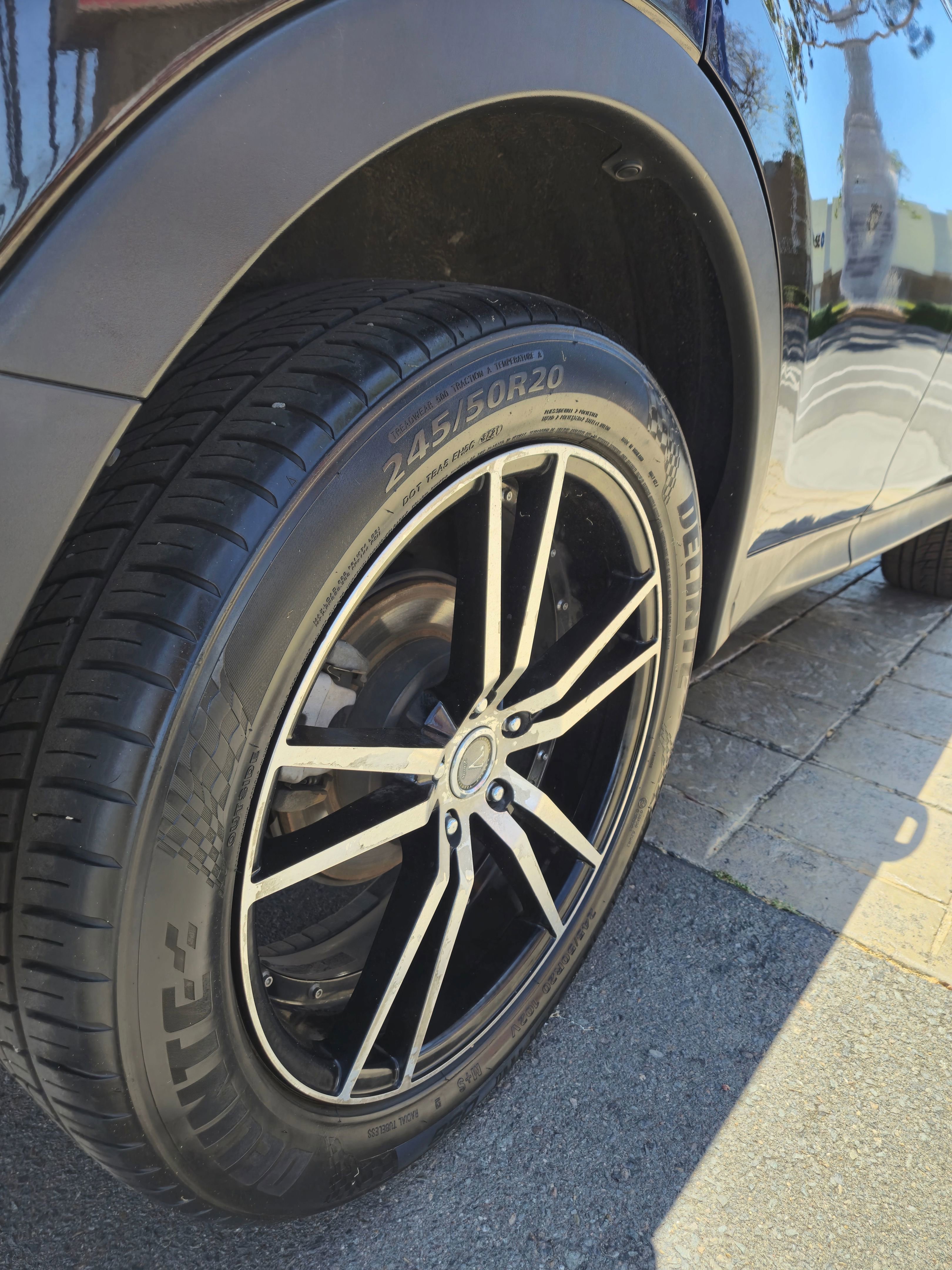 Vehicle image 20 of 22