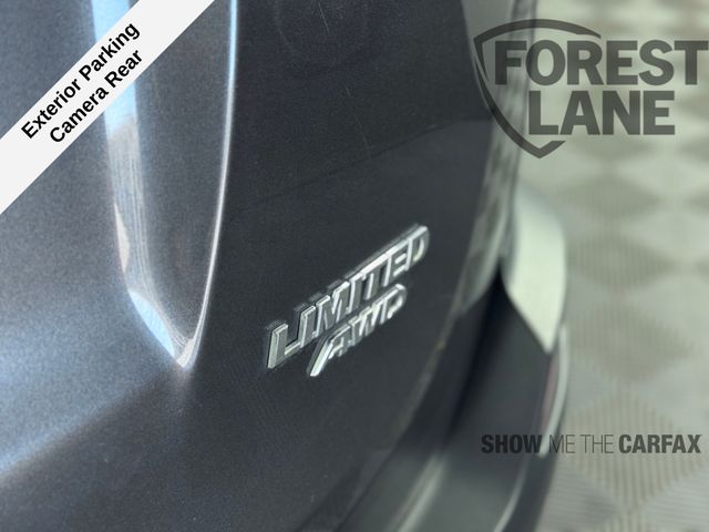 Vehicle image 23 of 40
