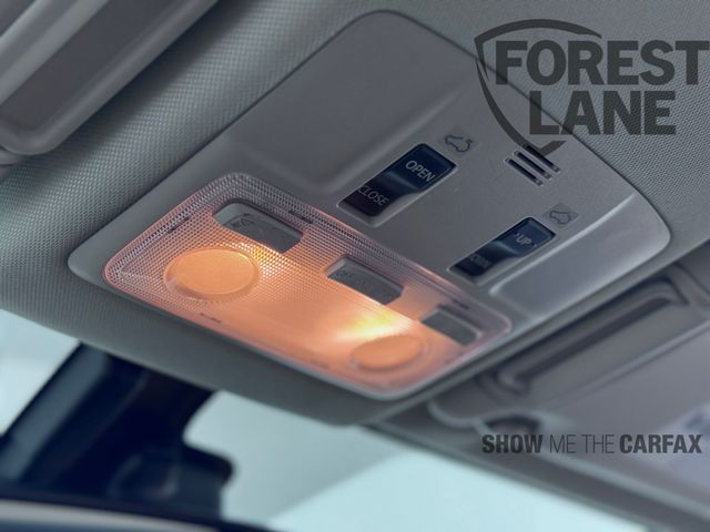 Vehicle image 31 of 40