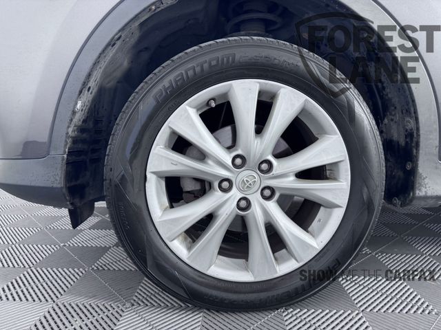 Vehicle image 9 of 40
