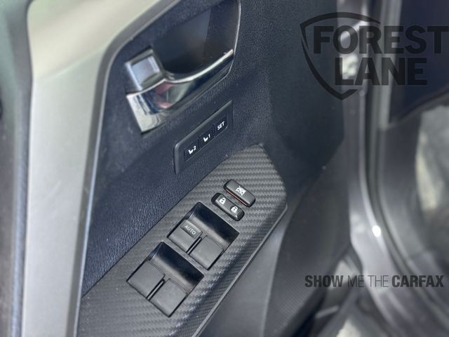 Vehicle image 39 of 40