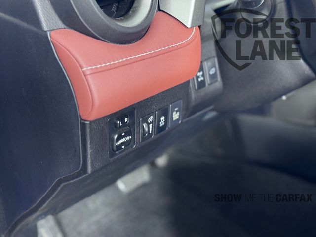 Vehicle image 37 of 40