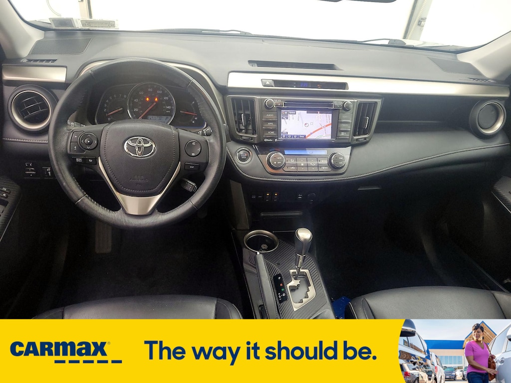 Vehicle image 13 of 29