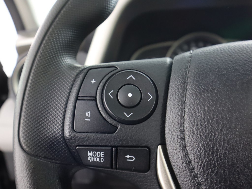 Vehicle image 28 of 37