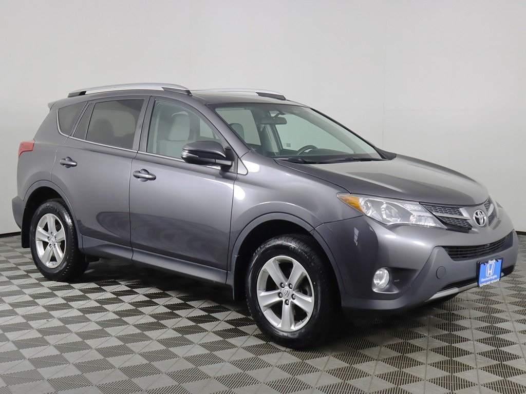 Vehicle image 3 of 37