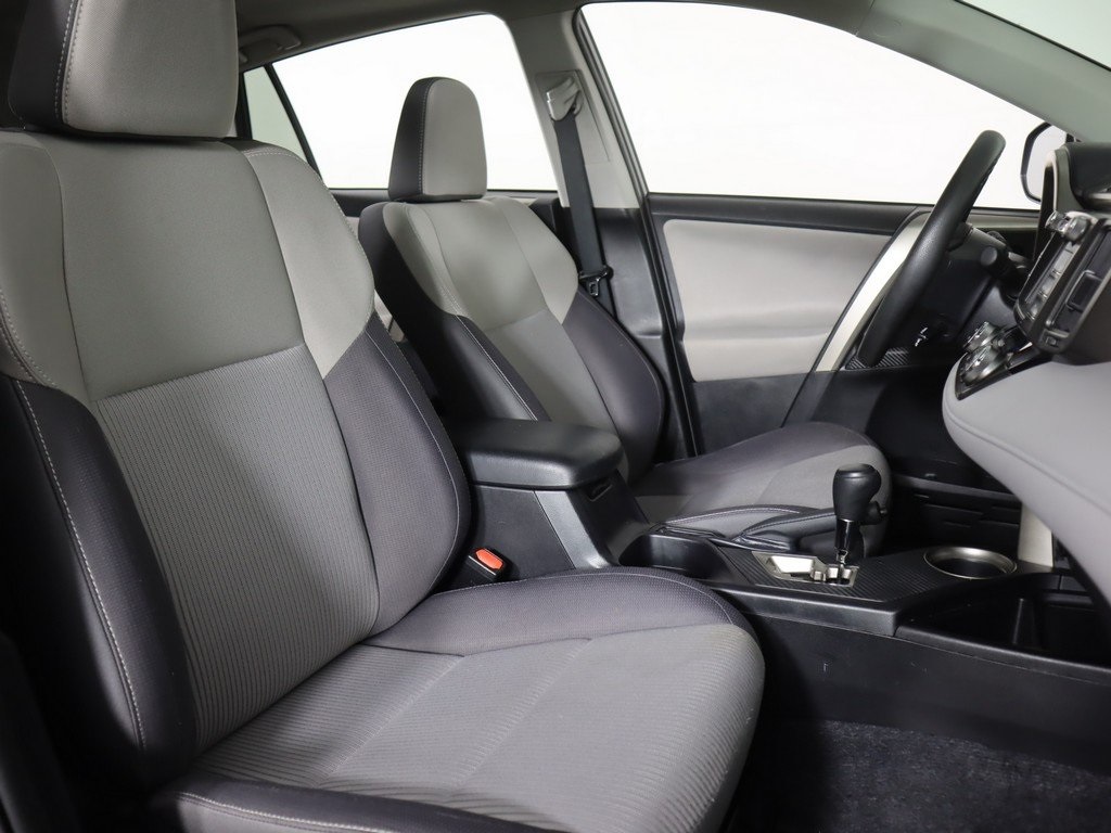 Vehicle image 13 of 37