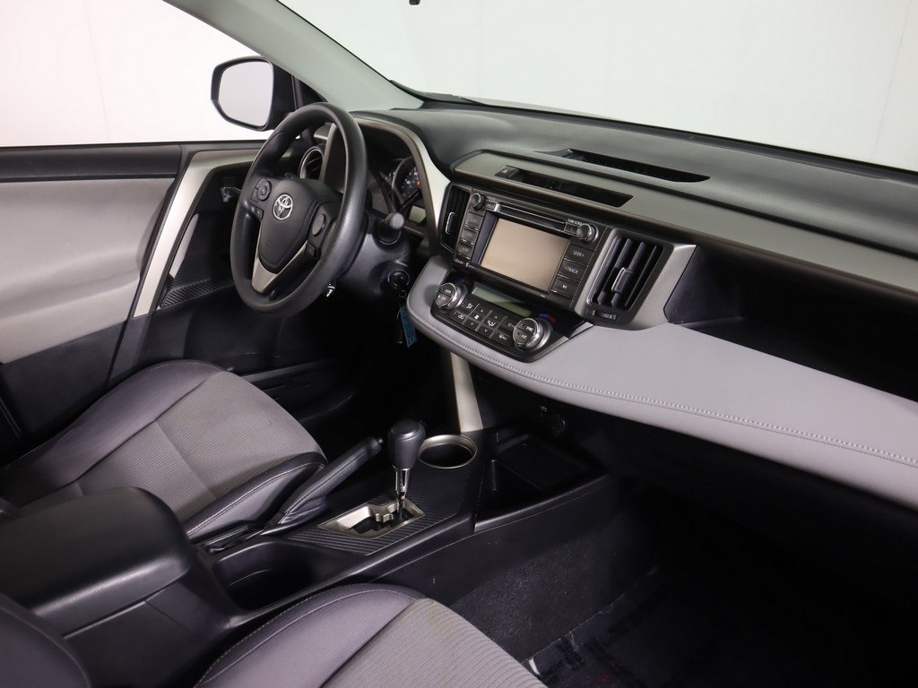 Vehicle image 17 of 37