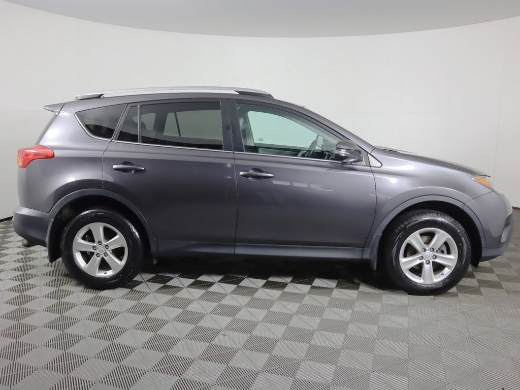 Vehicle image 6 of 37