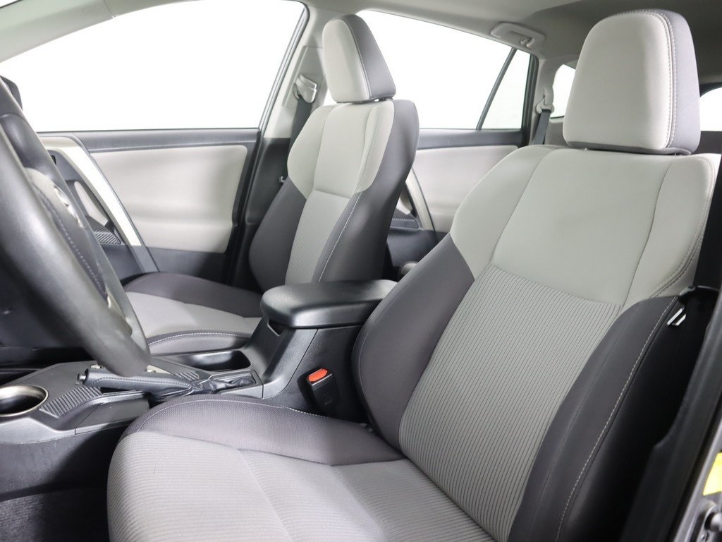 Vehicle image 10 of 37