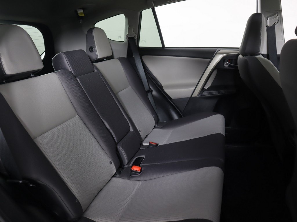 Vehicle image 11 of 37