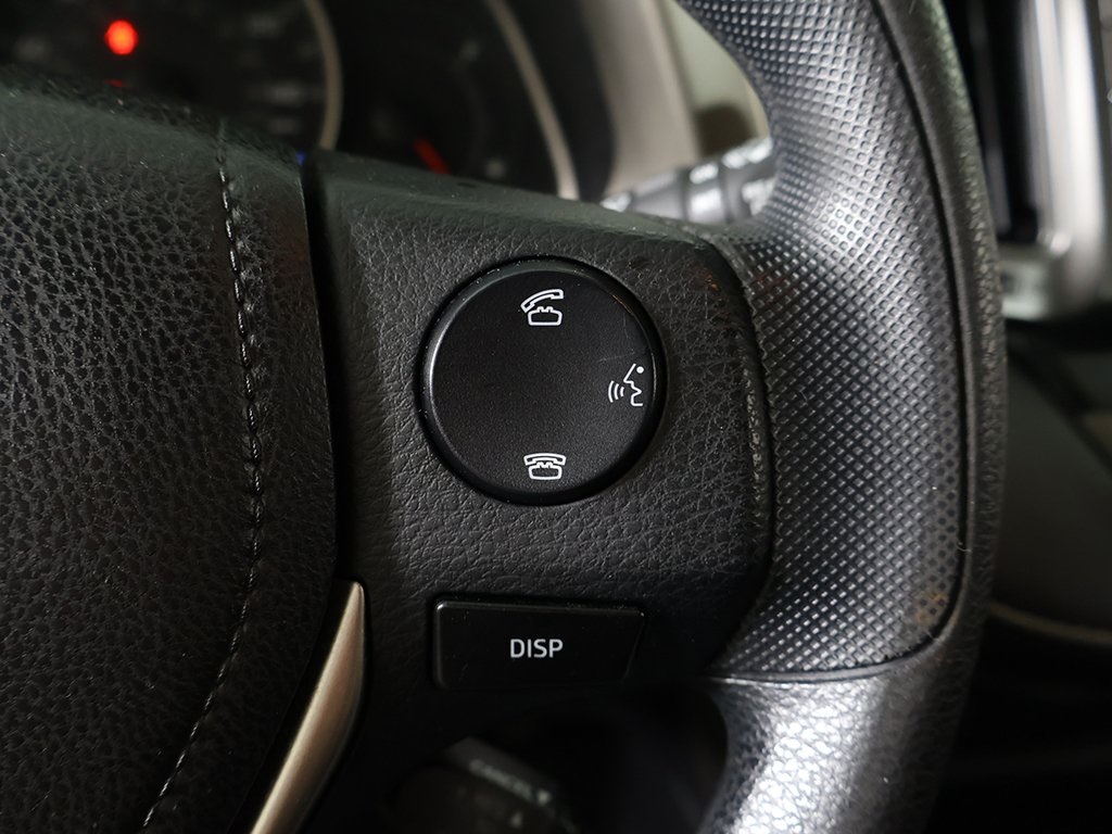 Vehicle image 33 of 45