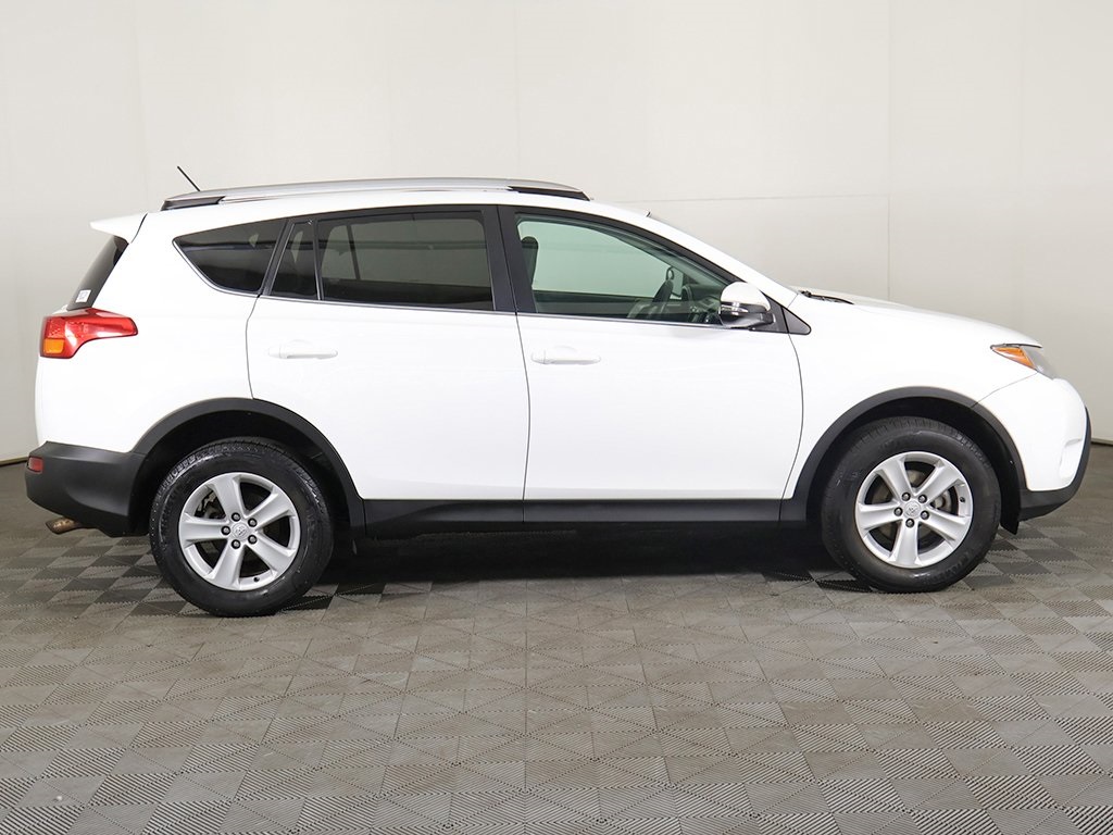 Vehicle image 6 of 45